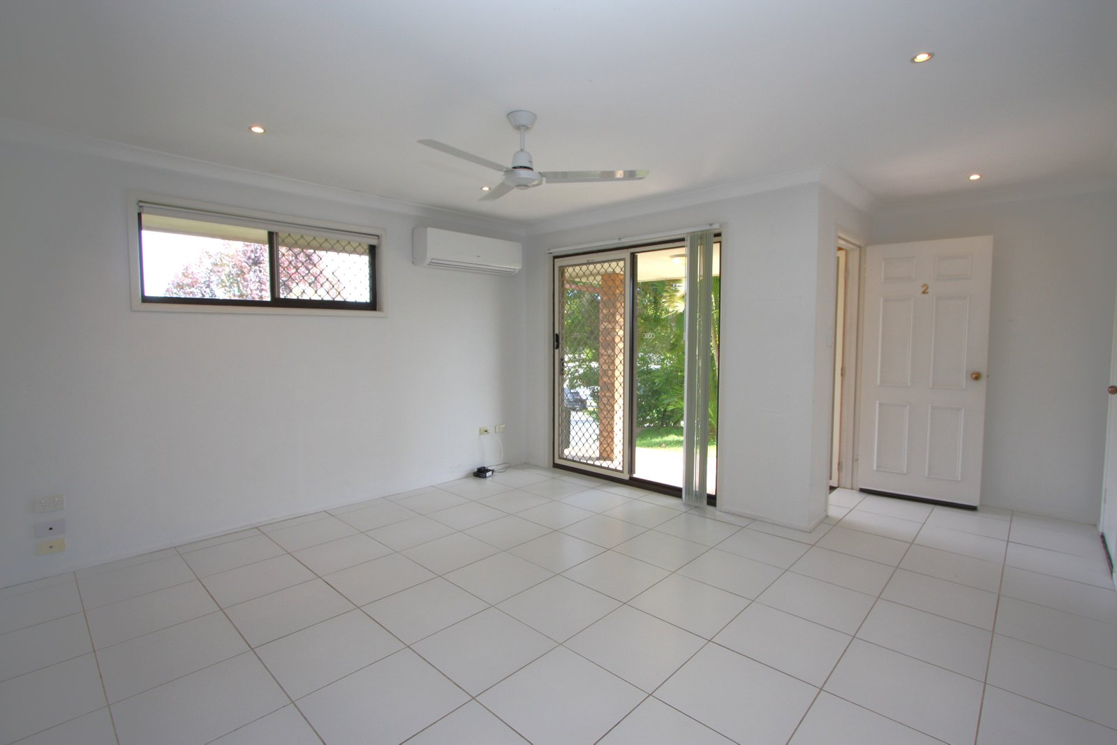 2/3 Corunna Crescent ASHMORE 3
