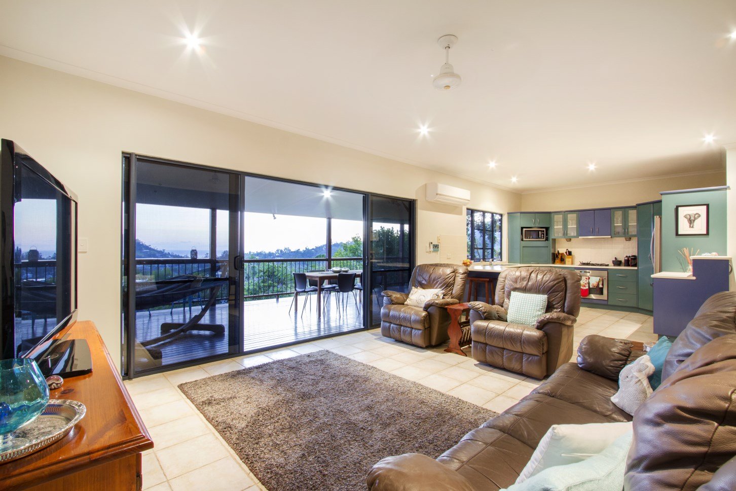 23 Country Road CANNONVALE 4