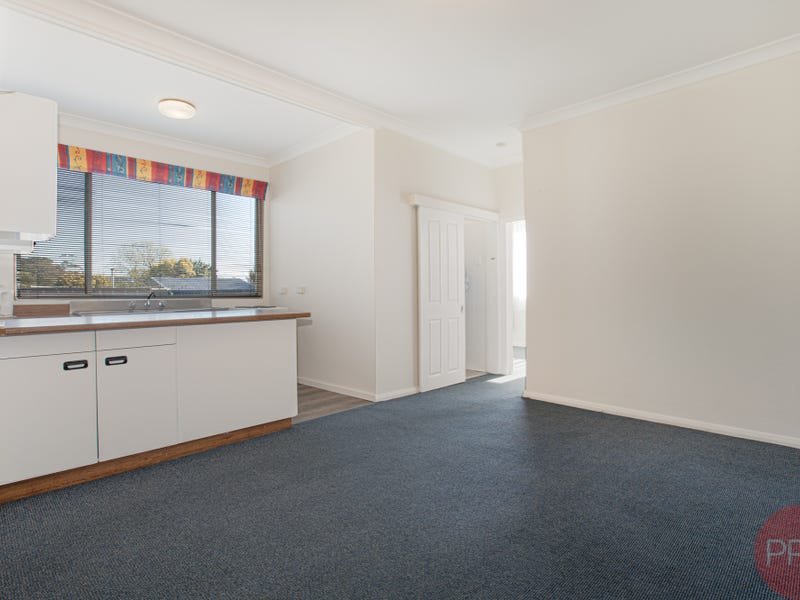 2/3 Cumberland Street EAST MAITLAND 8