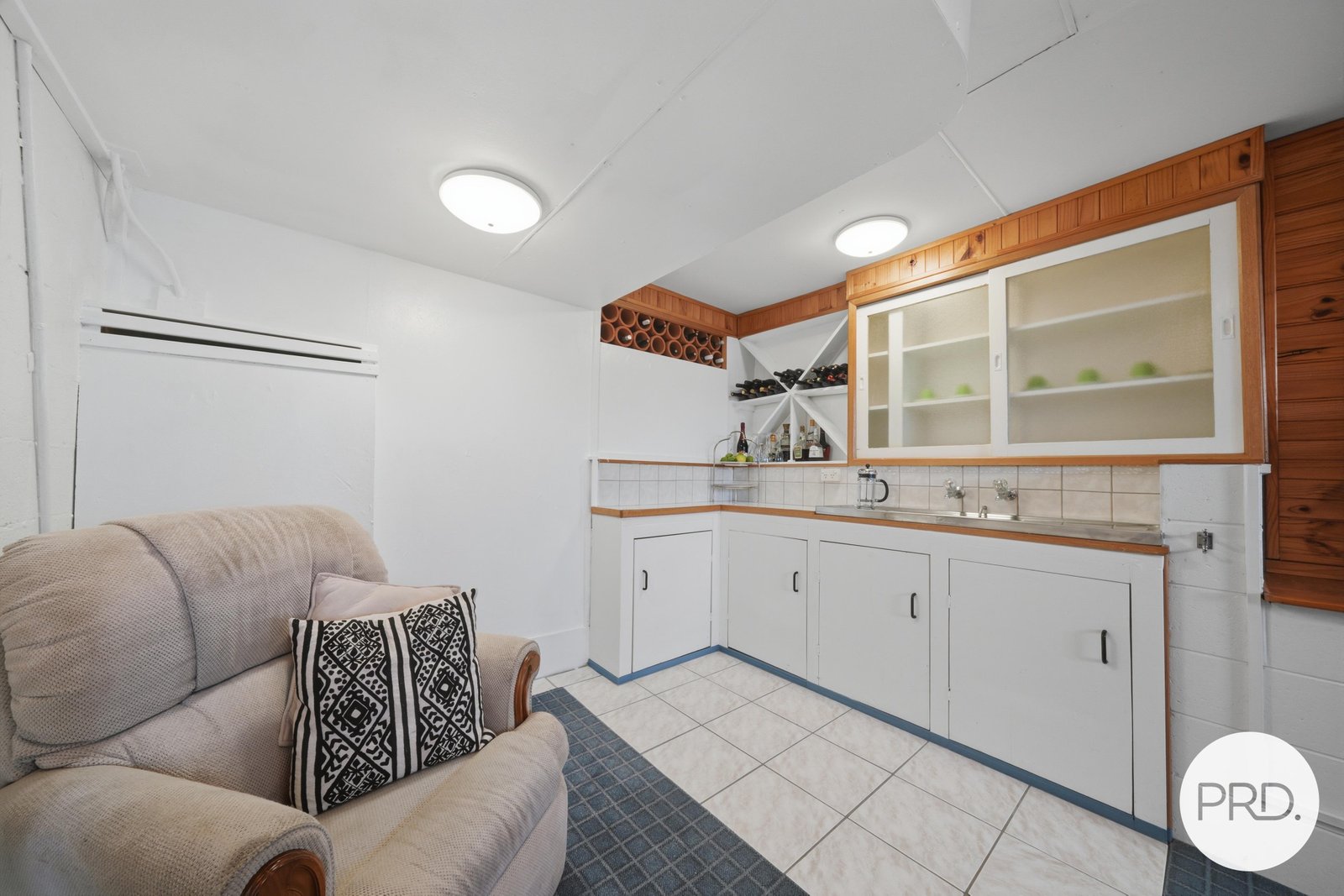 2/3 Cyrus Court ROSE BAY 14