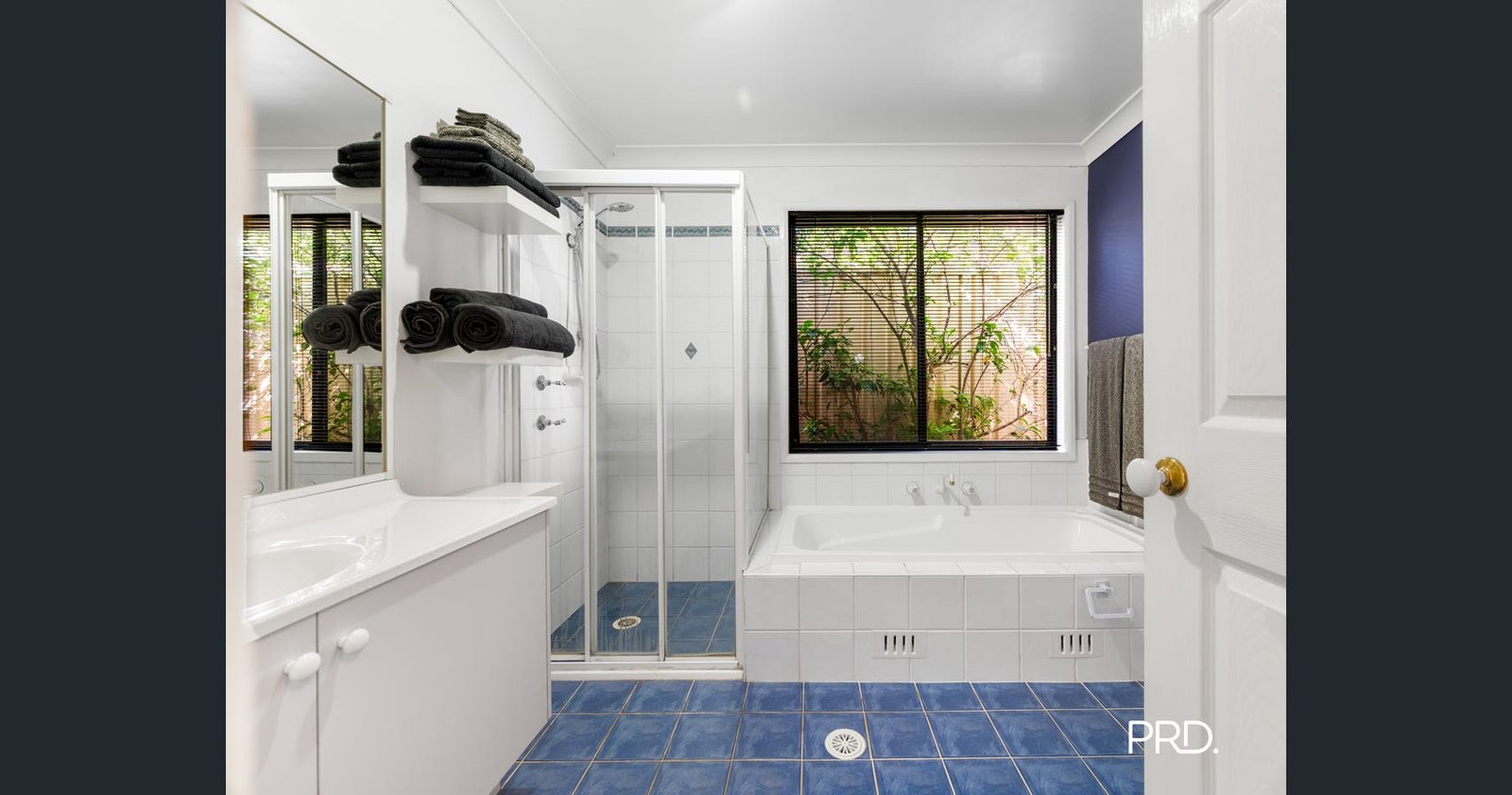 23 Dara Cres  Glenmore Park 8