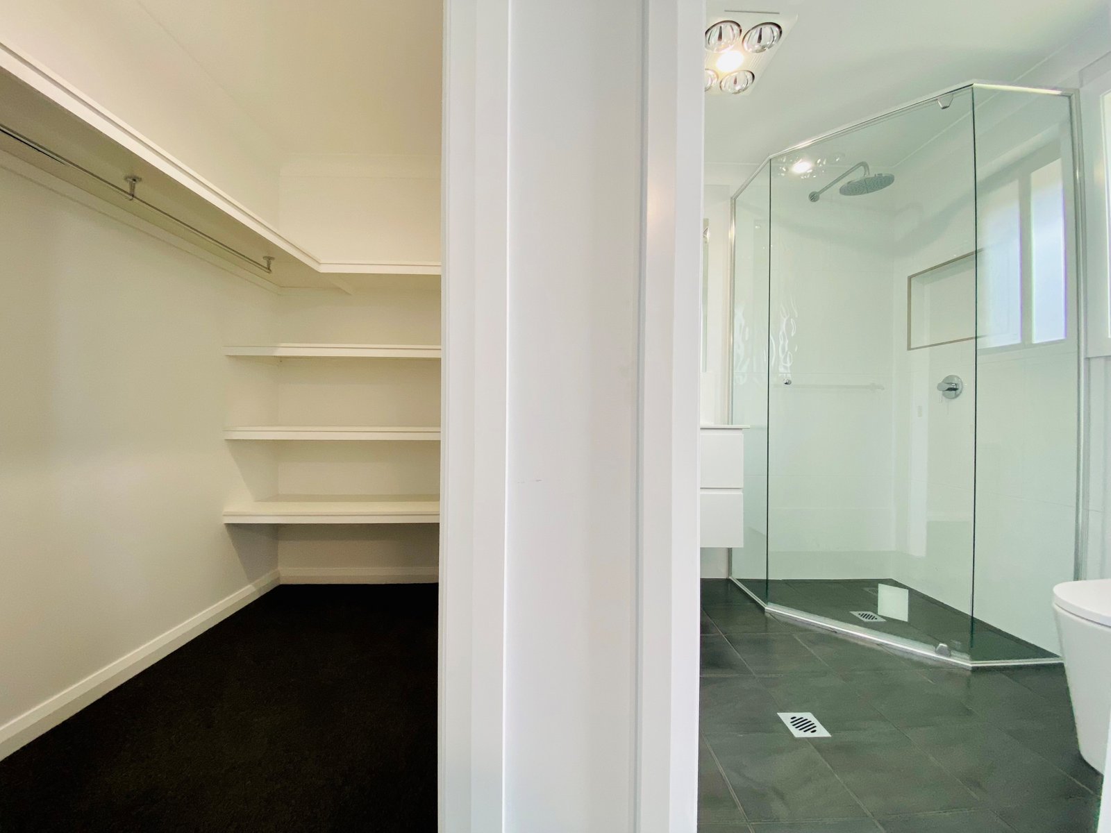 2/3 Denne Street TAMWORTH 8