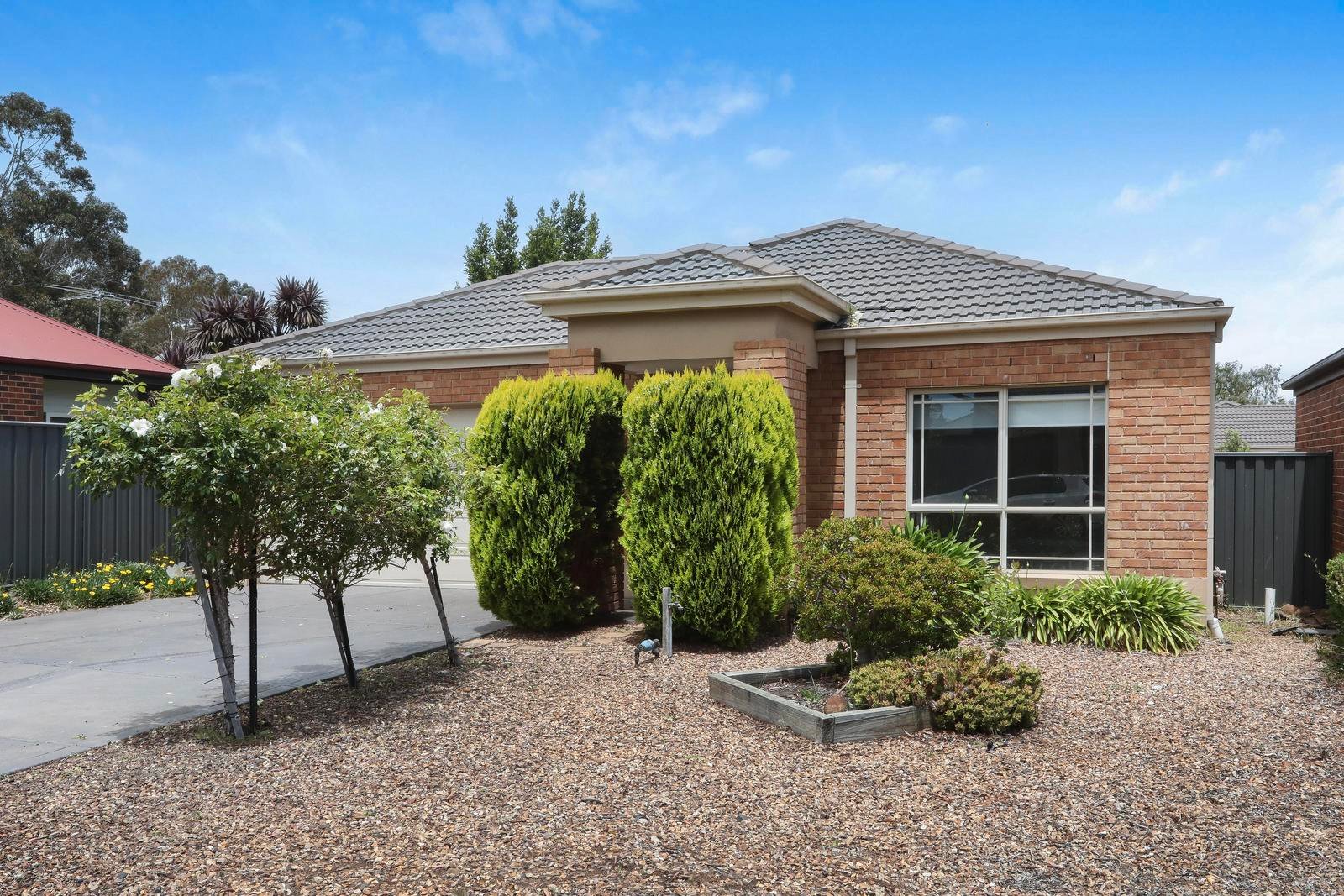 23 Dobell Crescent, Caroline Springs VIC 3023