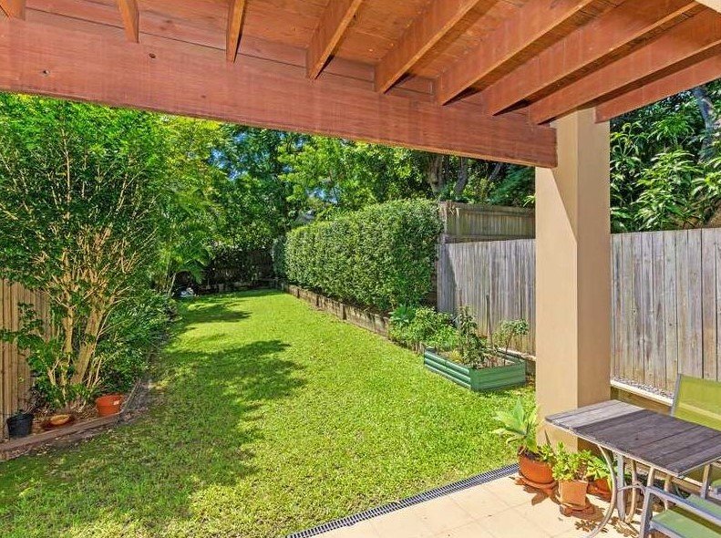 2/3 Dowling Drive SOUTHPORT 6