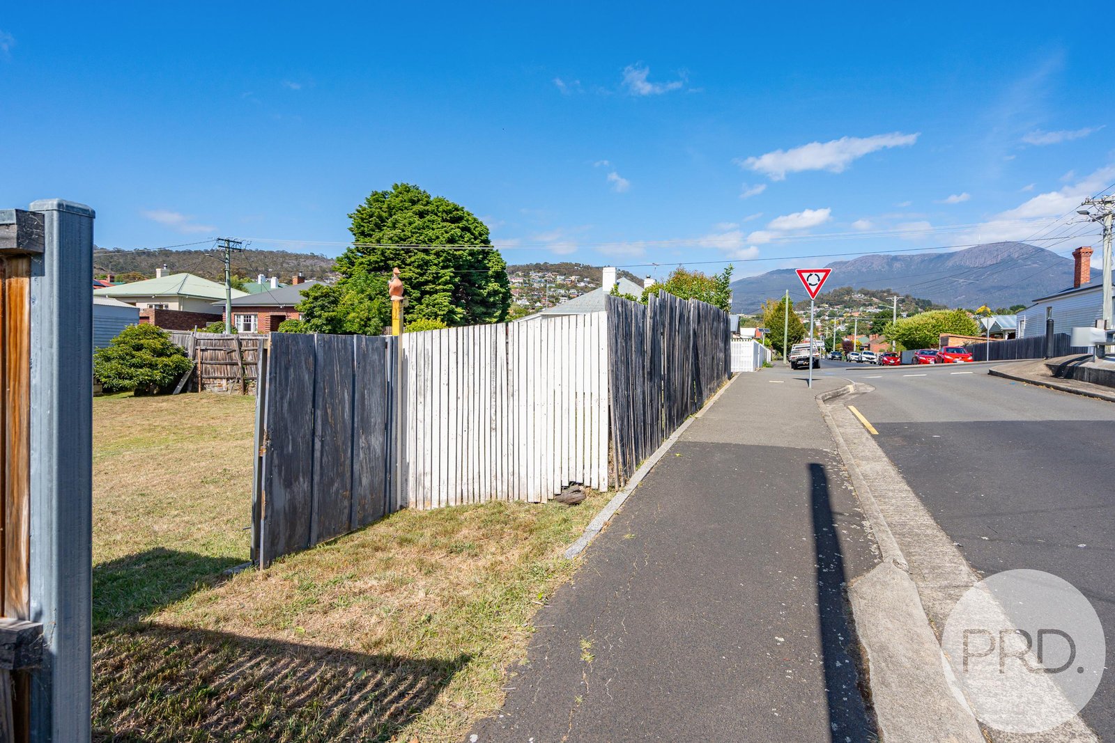 23 Duke Street SANDY BAY 12