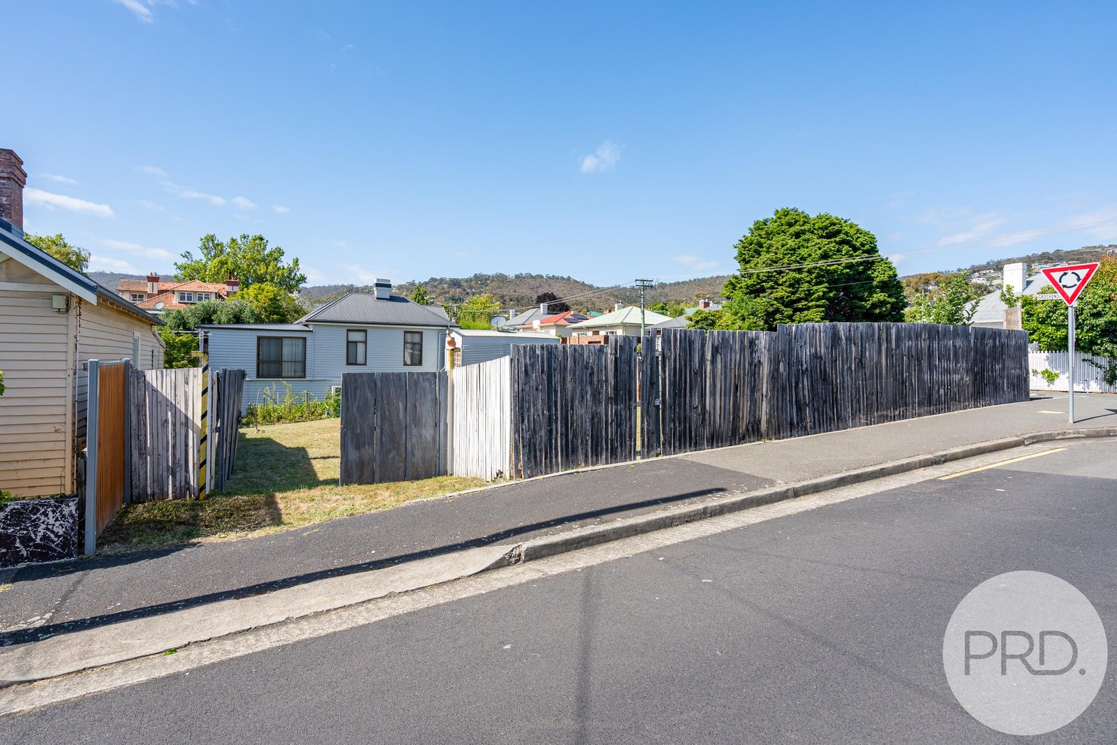 23 Duke Street SANDY BAY 13