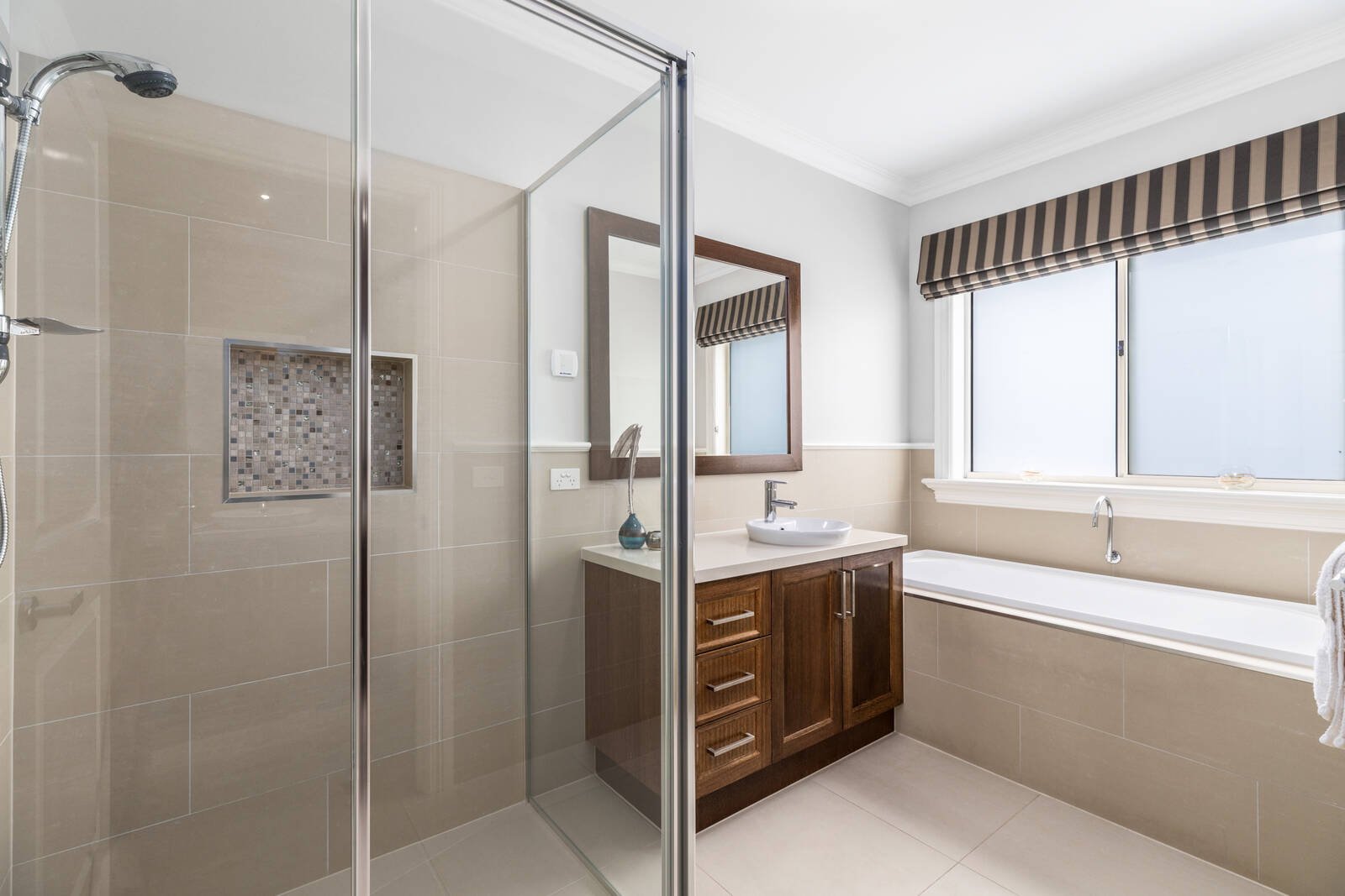 Real Estate and Property in 23 Dumbarton Way, Gisborne, VIC