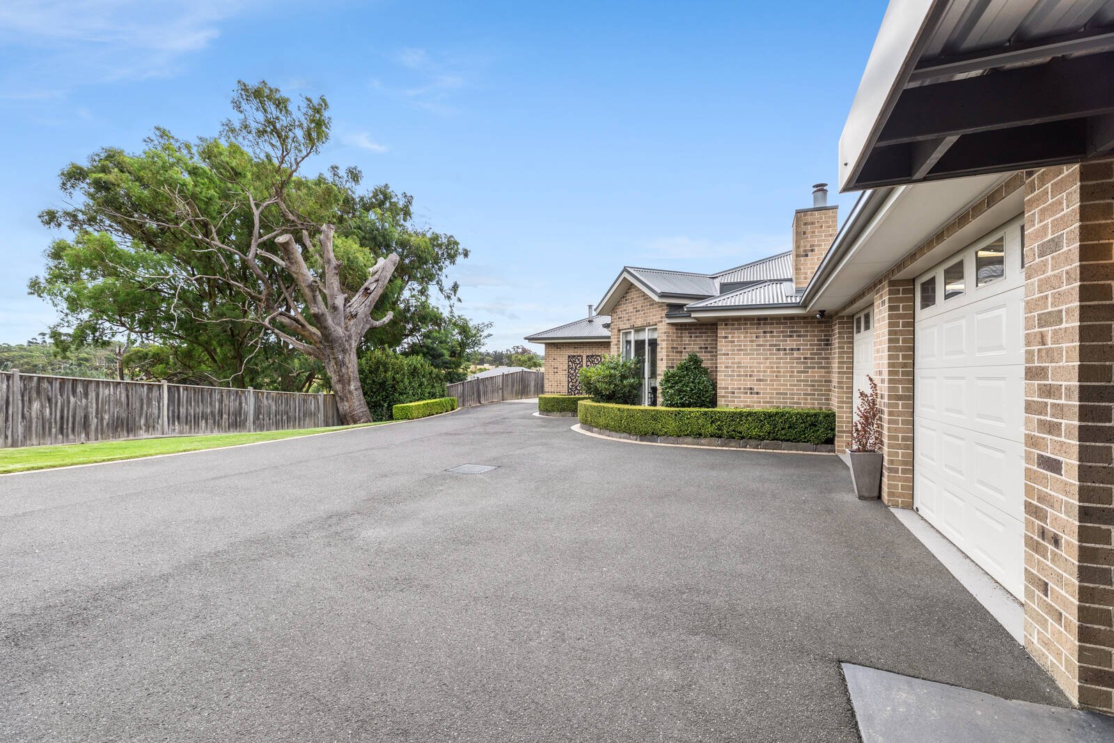 Real Estate and Property in 23 Dumbarton Way, Gisborne, VIC