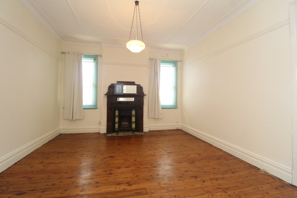 23 Dunstaffenage Street HURLSTONE PARK 3