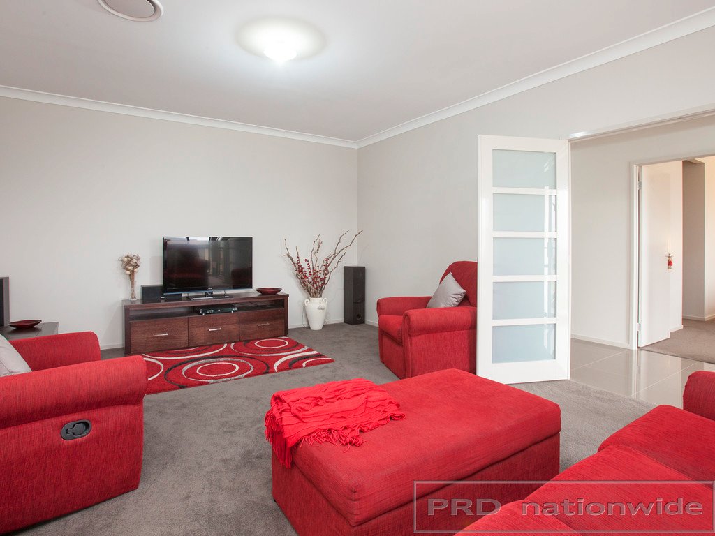 23 Duskdarter Street CHISHOLM 4