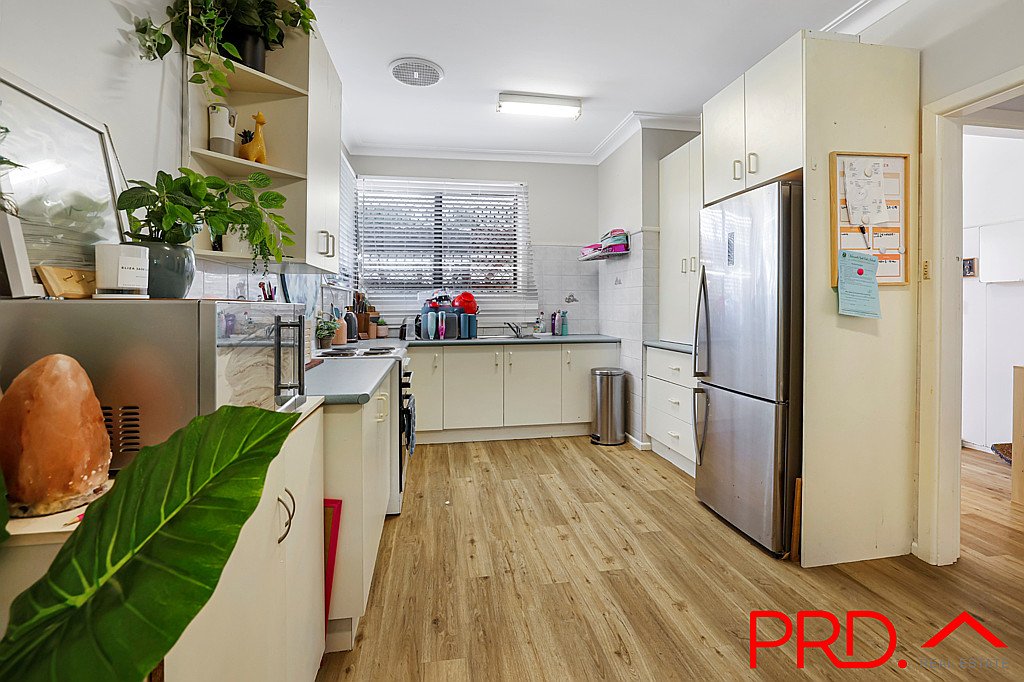 23 Edward Street TAMWORTH 3
