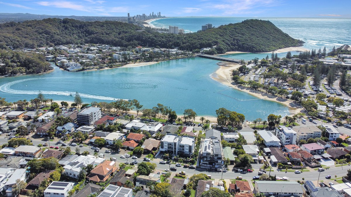 23 Elanora Drive Burleigh Heads 18