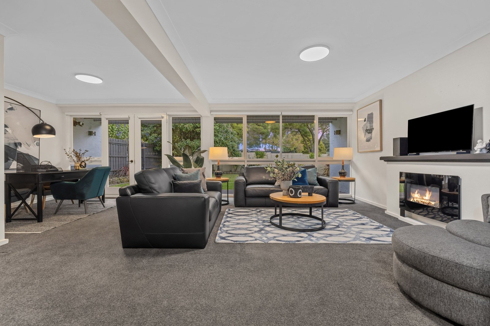 Gallery: 23 Elliott Crescent