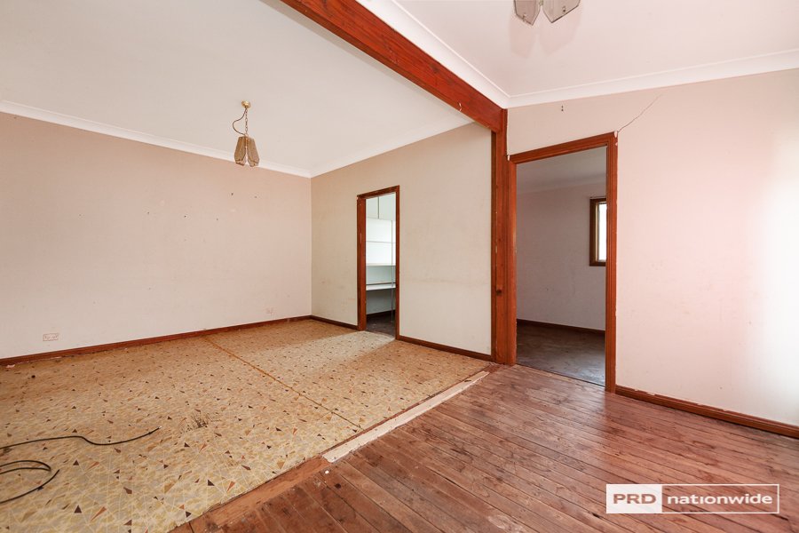 23 Elm Street TAMWORTH 4