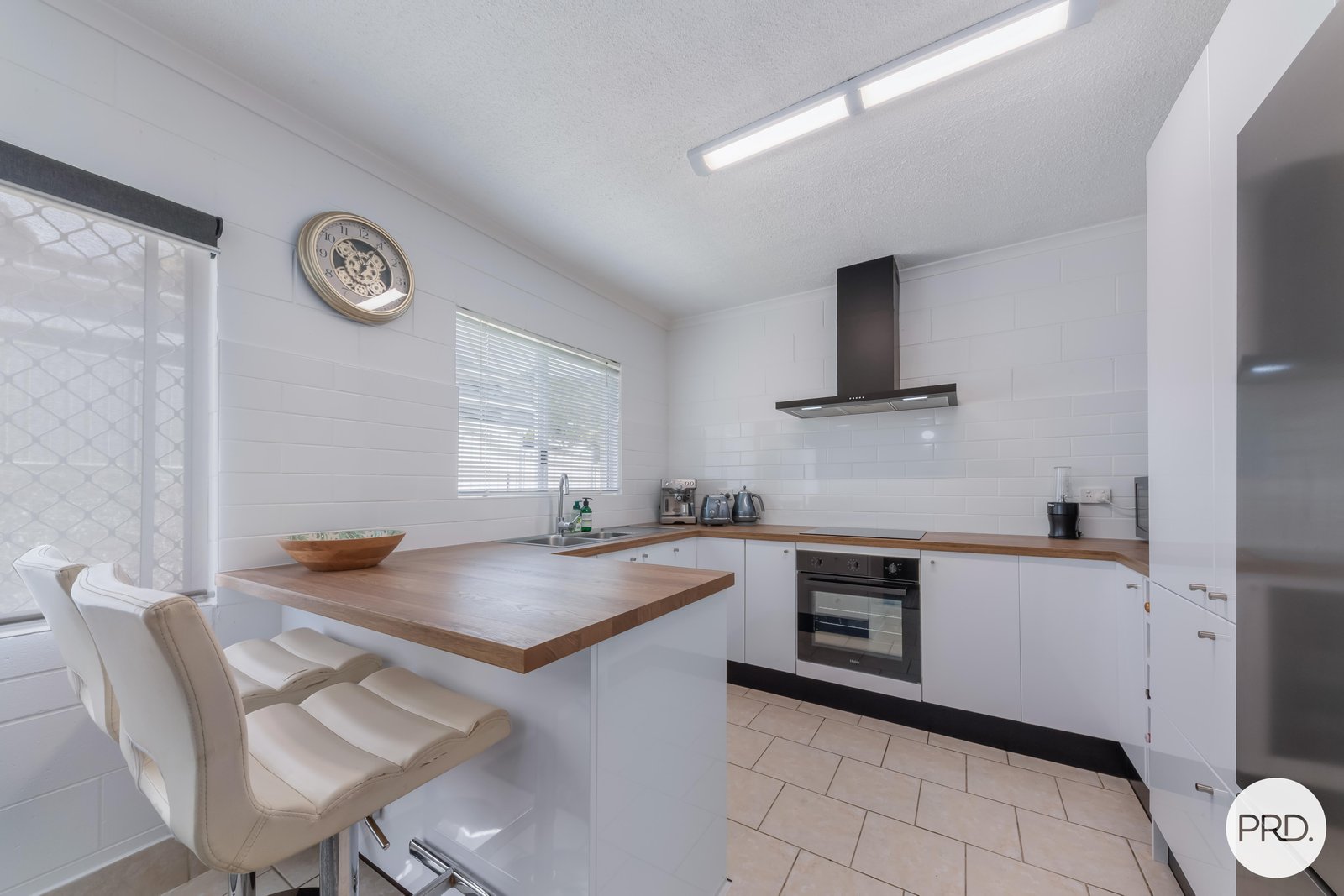 2/3 Eshelby Drive CANNONVALE 1