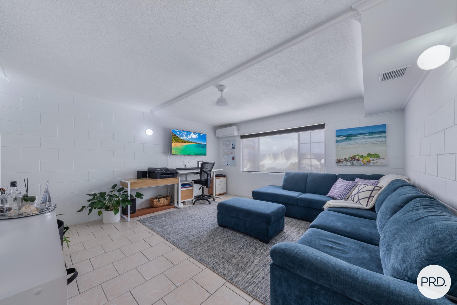 2/3 Eshelby Drive CANNONVALE 3