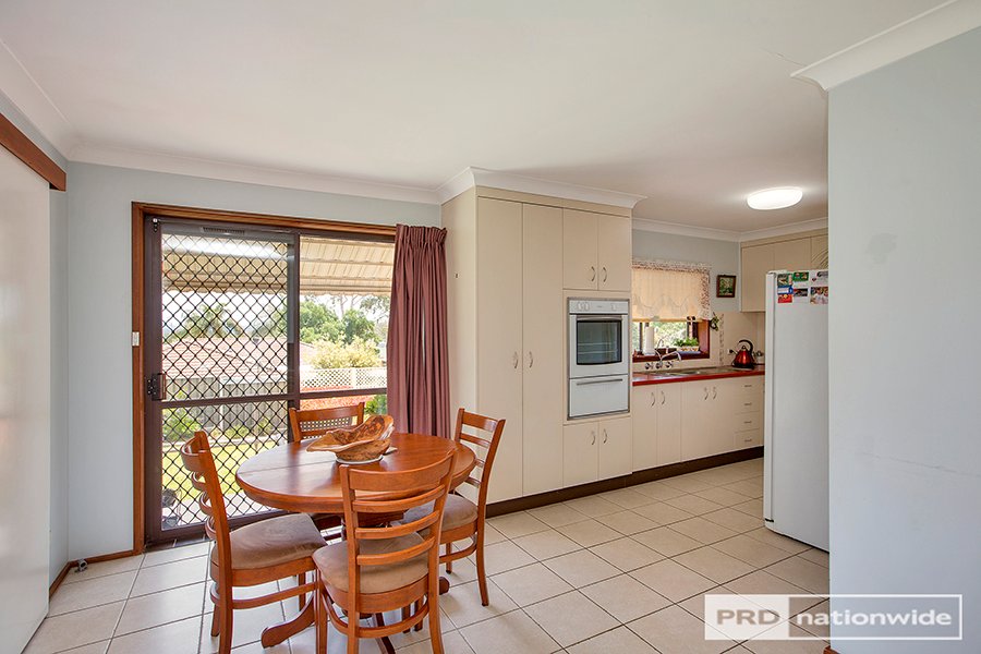 23 Eucalypt Avenue TAMWORTH 5