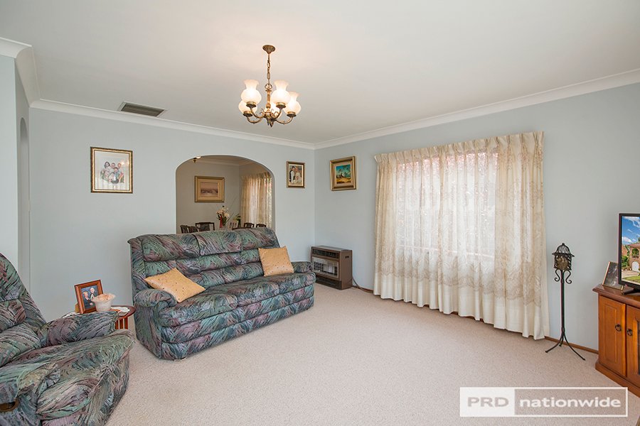 23 Eucalypt Avenue TAMWORTH 6
