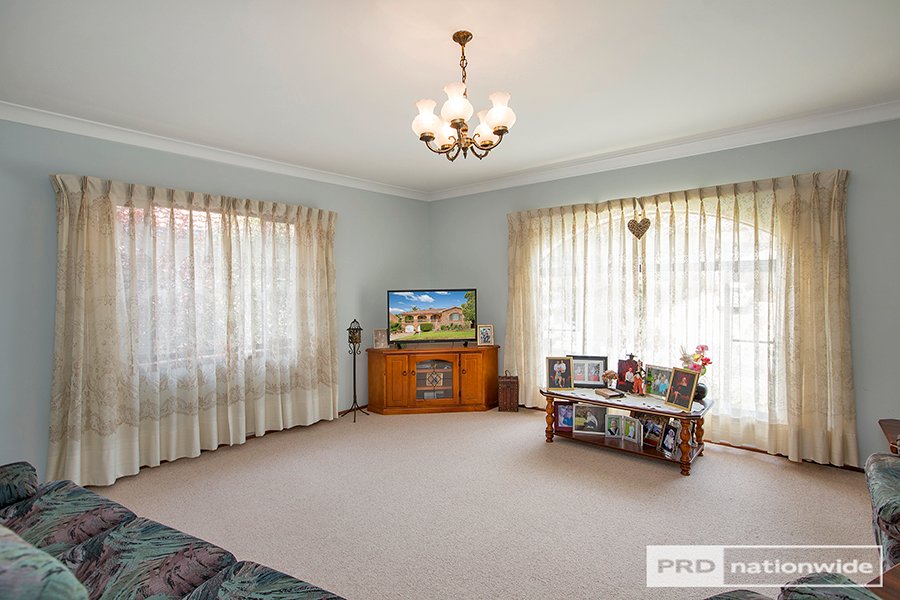 23 Eucalypt Avenue TAMWORTH 7