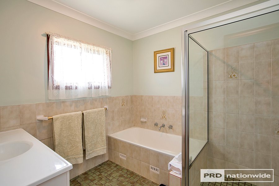 23 Eucalypt Avenue TAMWORTH 9