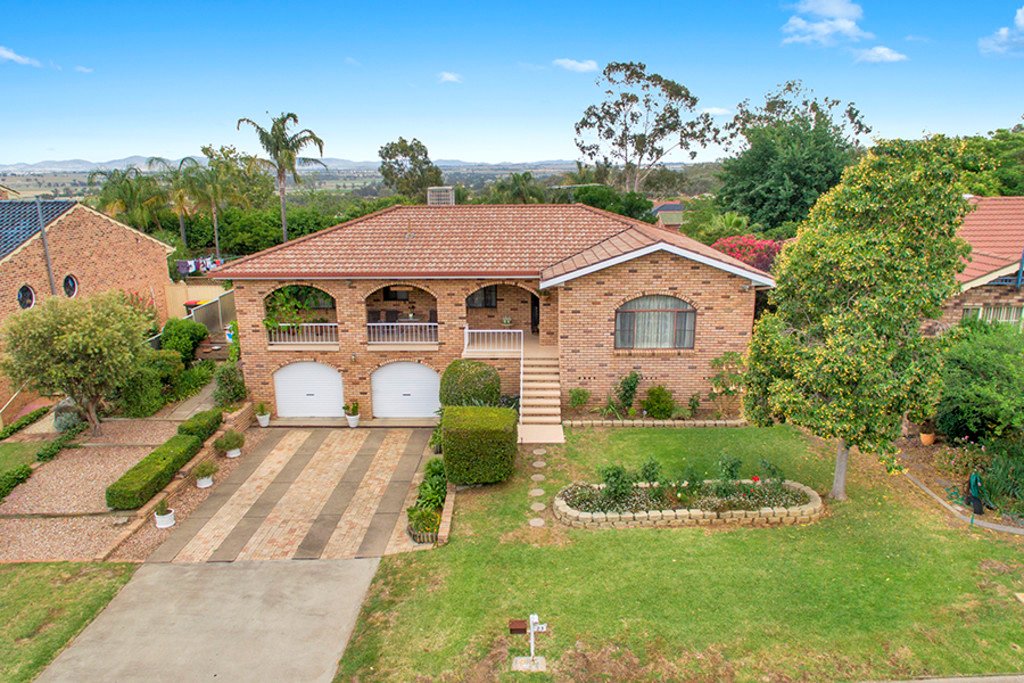 23 Eucalypt Avenue TAMWORTH 14