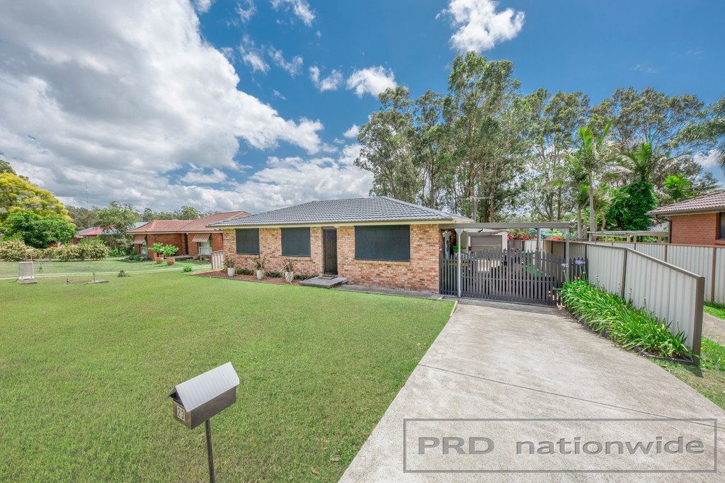 23 Evelyn Crescent THORNTON 2