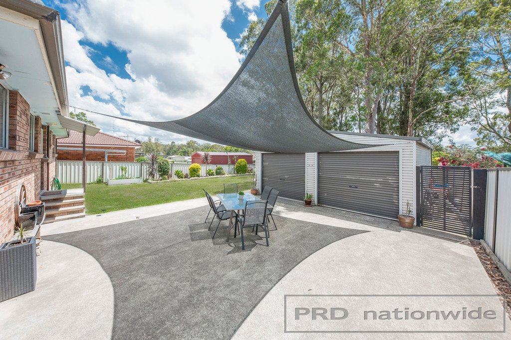 23 Evelyn Crescent THORNTON 3