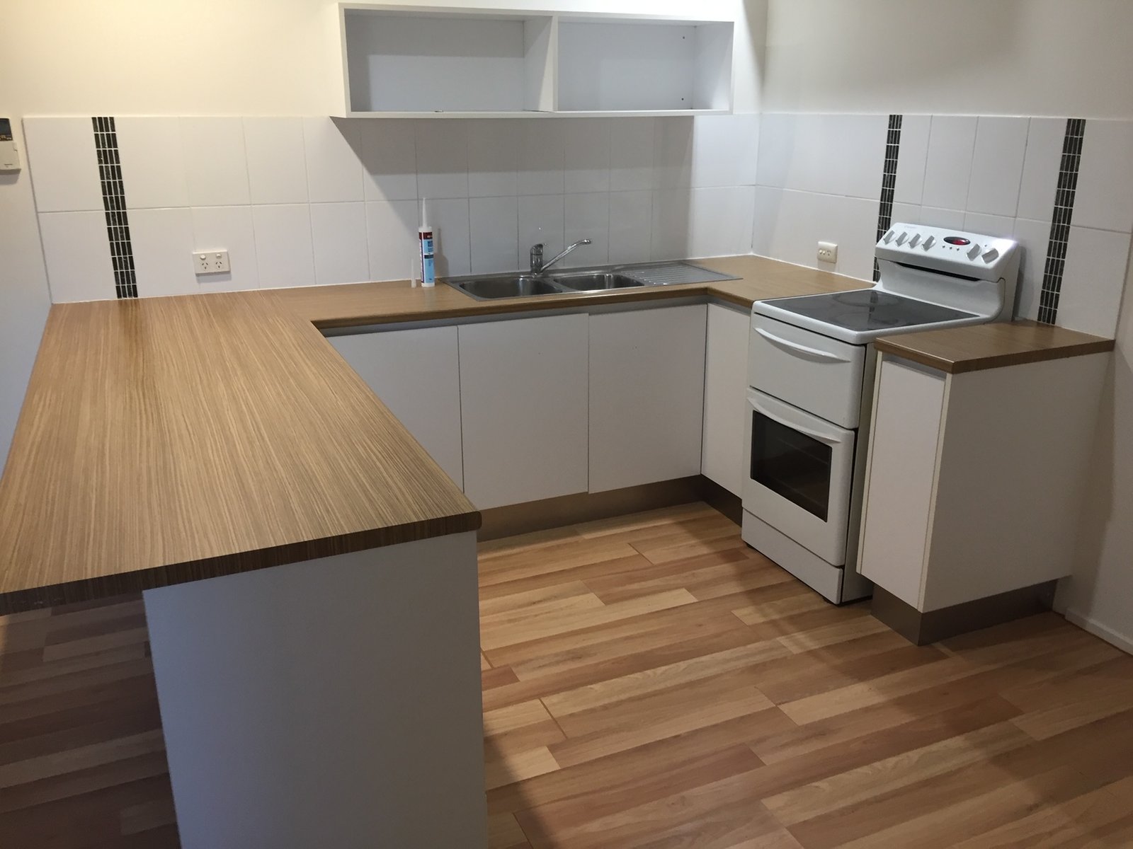 2/3 Falcon Court BURLEIGH WATERS 2
