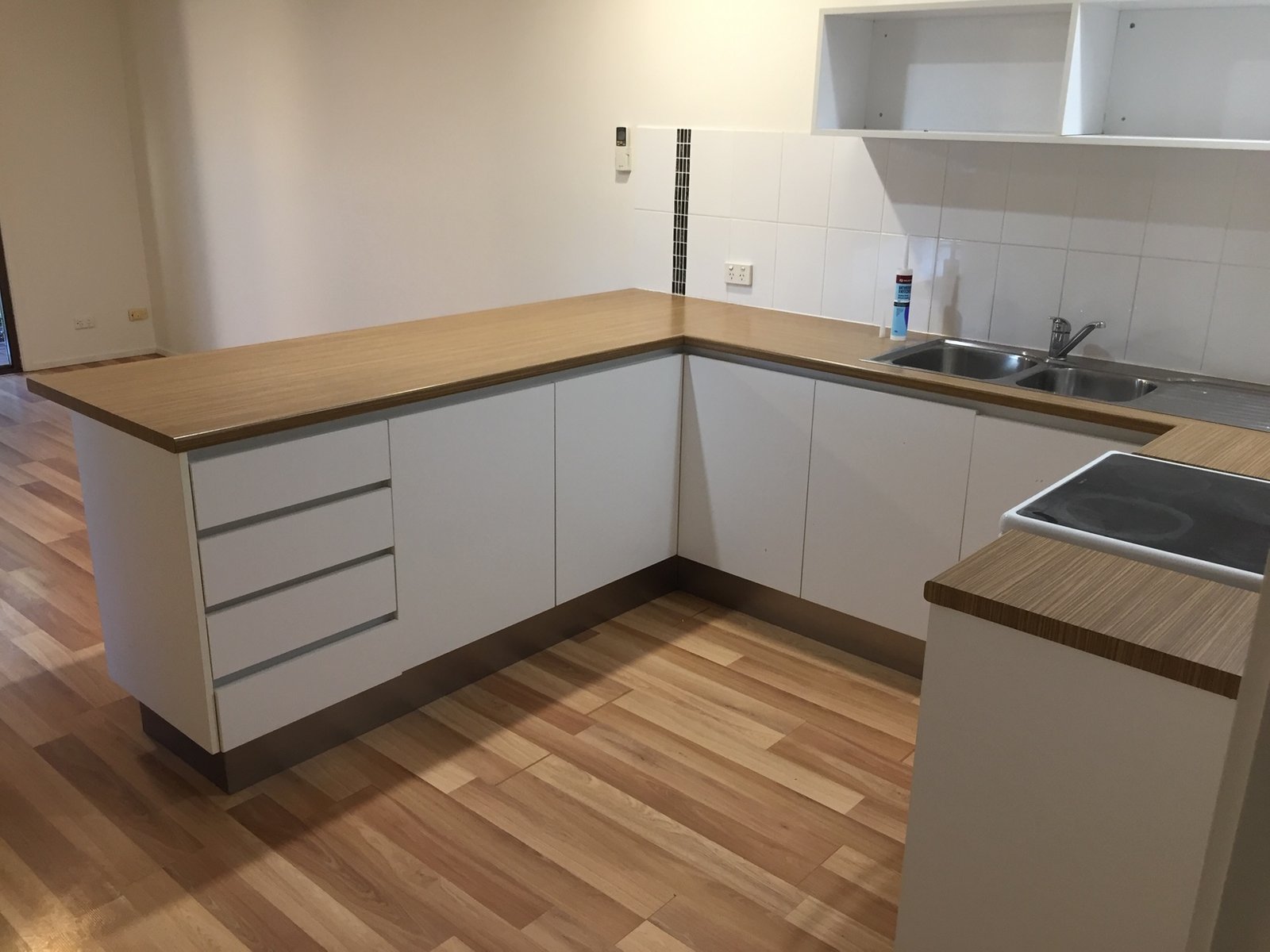 2/3 Falcon Court BURLEIGH WATERS 4