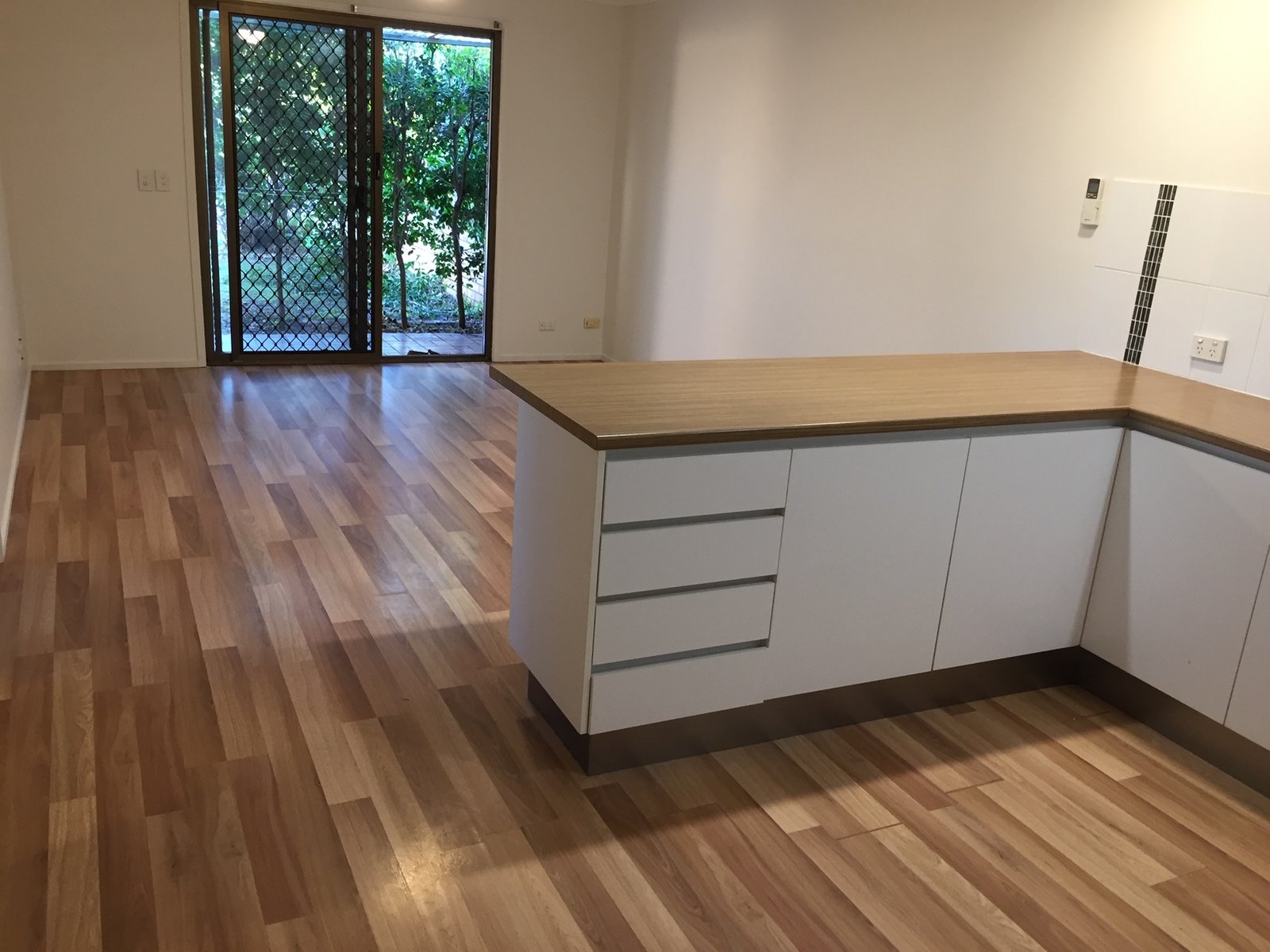 2/3 Falcon Court BURLEIGH WATERS 5