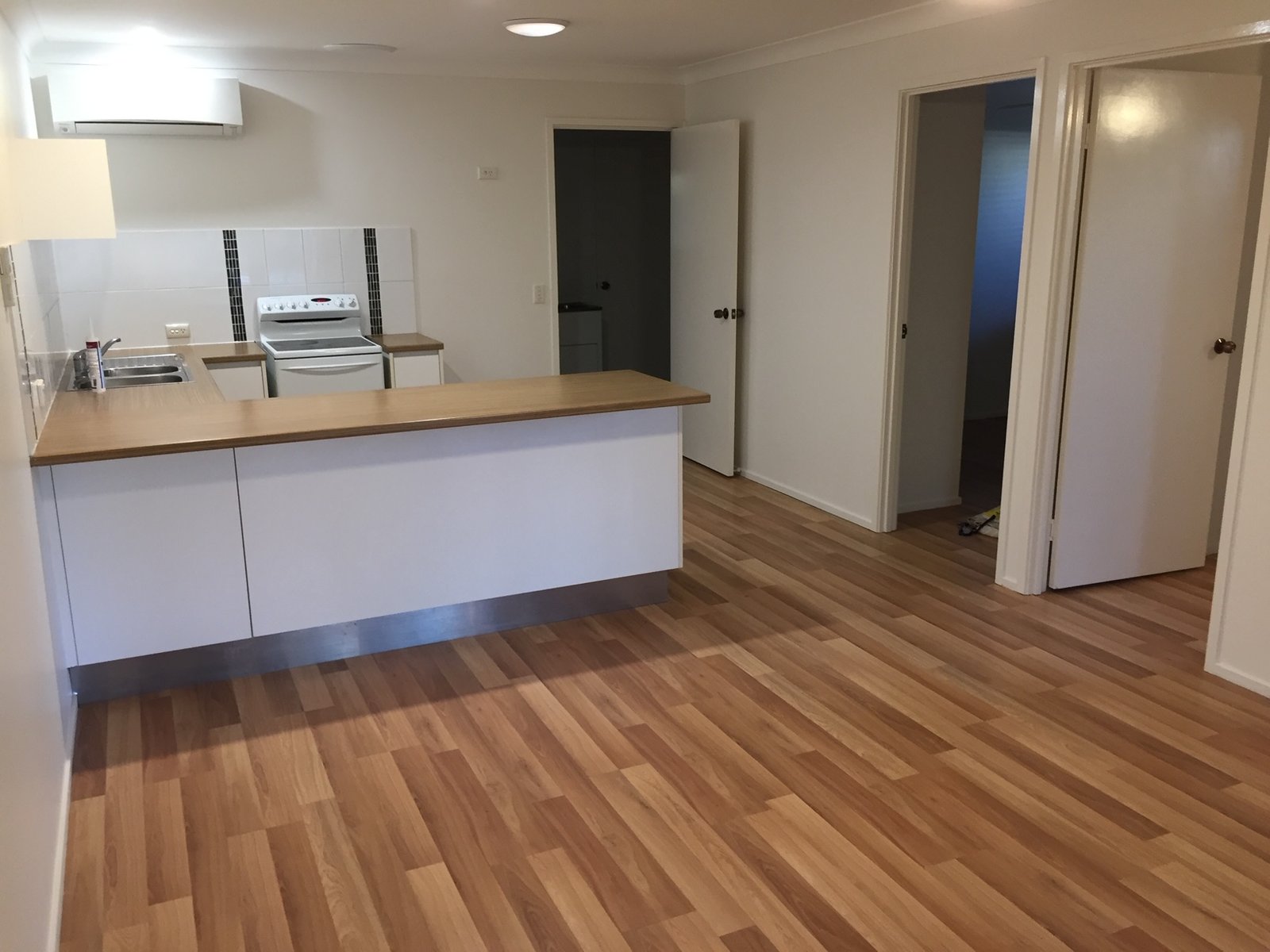 2/3 Falcon Court BURLEIGH WATERS 6