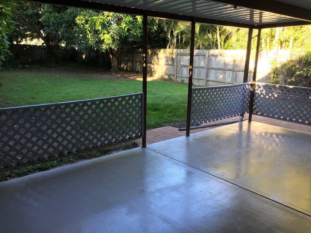 2/3 Falcon Court BURLEIGH WATERS 9
