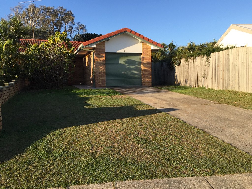 2/3 Falcon Court BURLEIGH WATERS 10