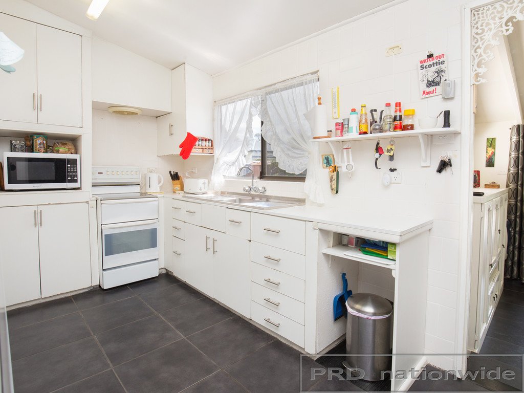 23 First St  WESTON 5