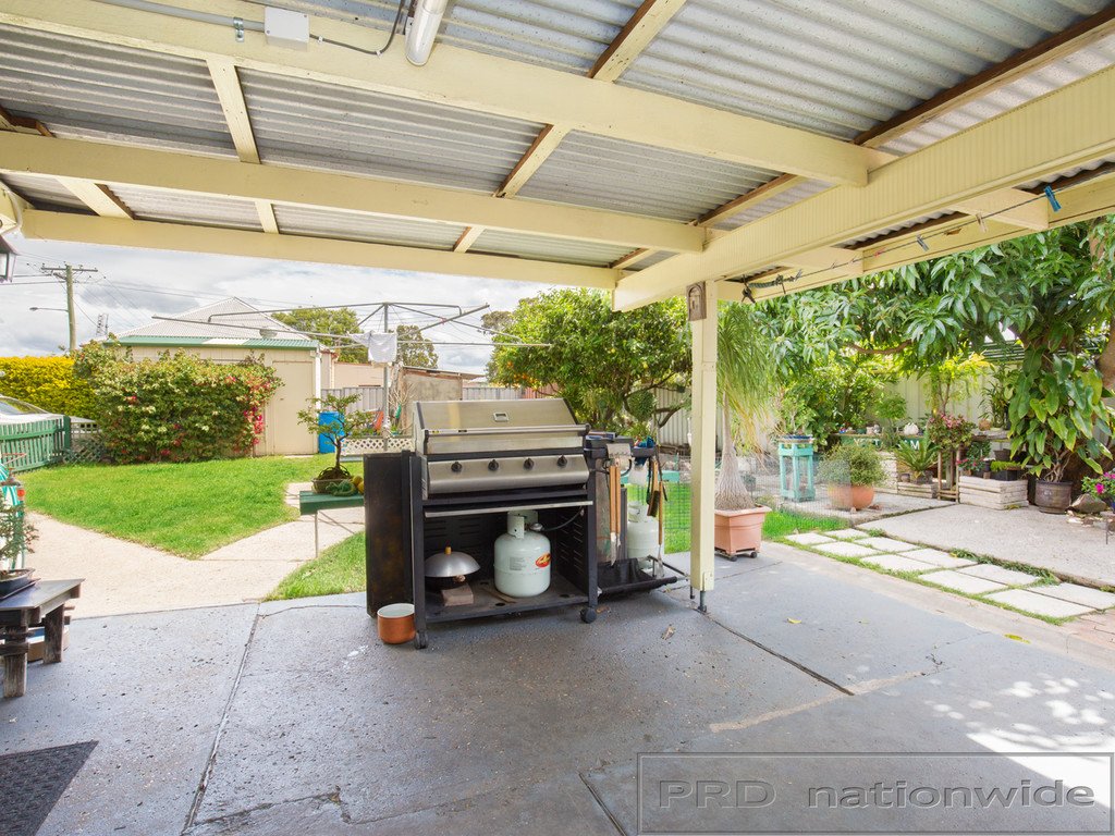 23 First St  WESTON 9