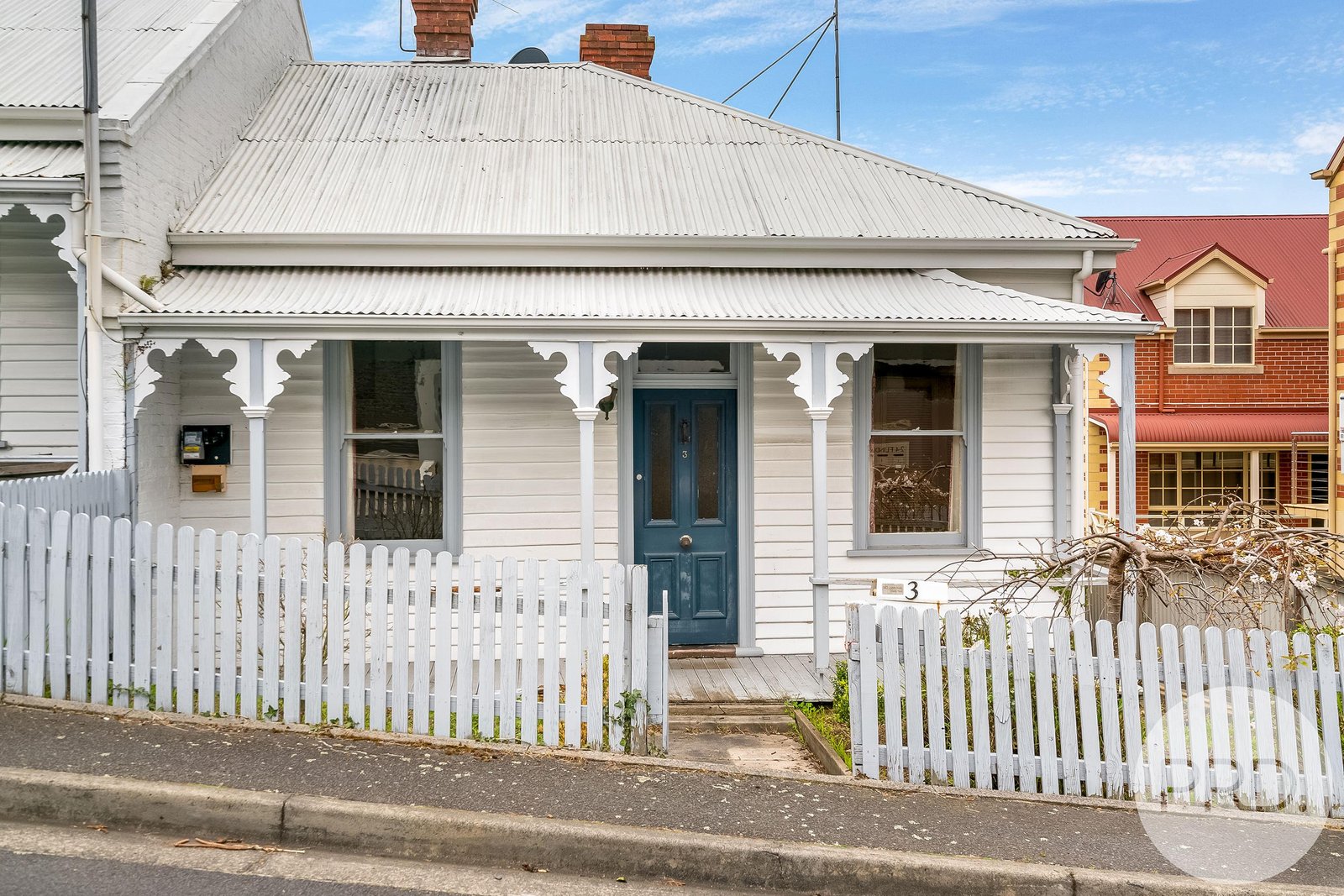 2/3 Flinders Lane SANDY BAY 1