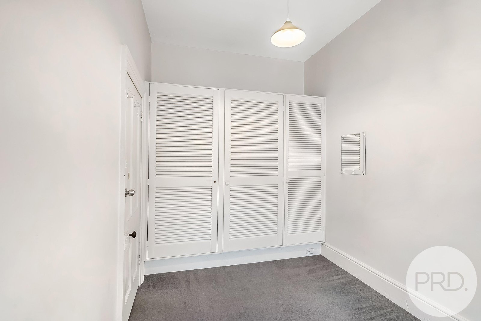 2/3 Flinders Lane SANDY BAY 6