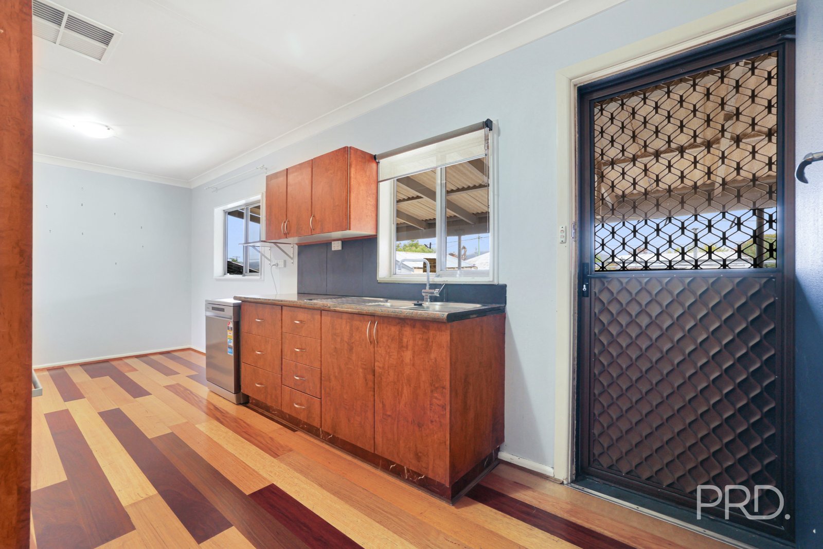 23 Florence Lane TAMWORTH 16