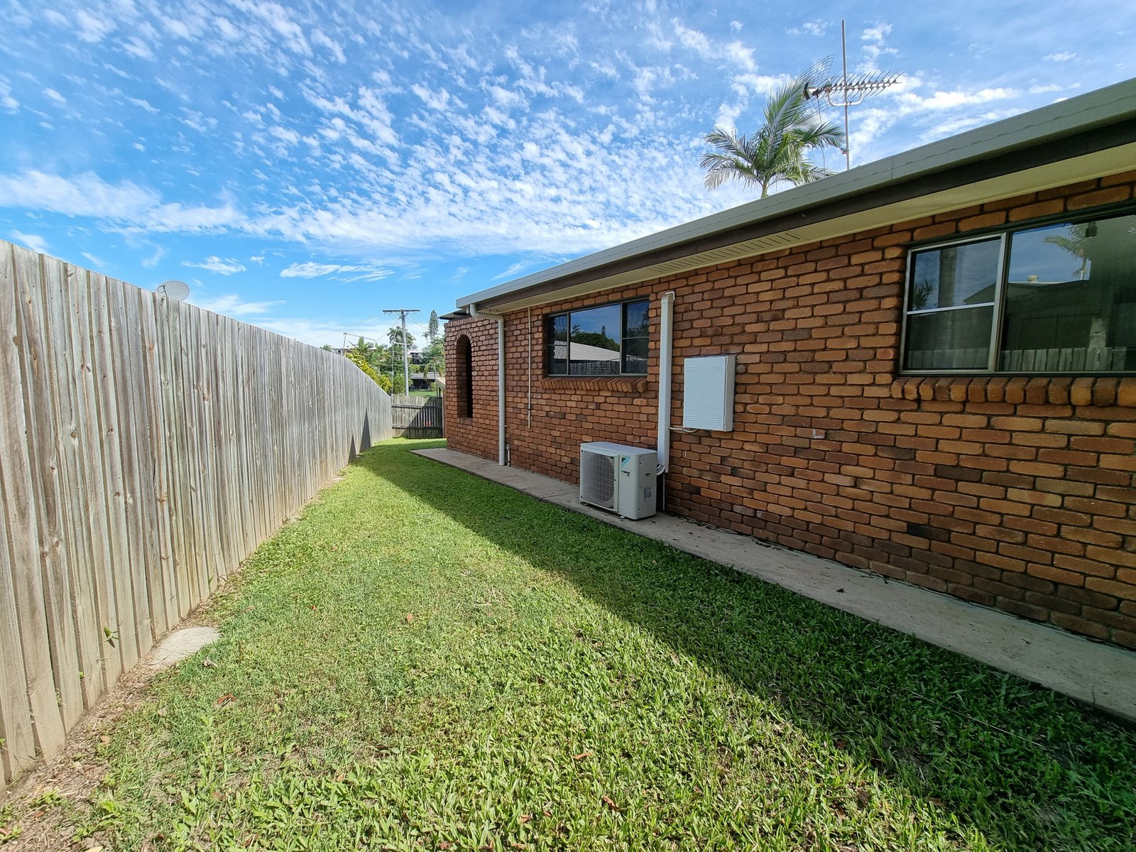 2/3 Fox Court TANNUM SANDS 12