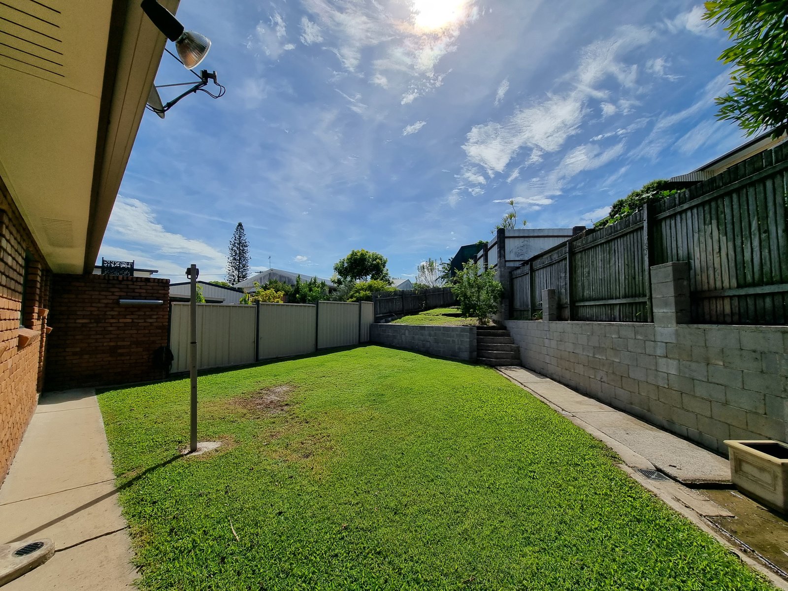 2/3 Fox Court TANNUM SANDS 13