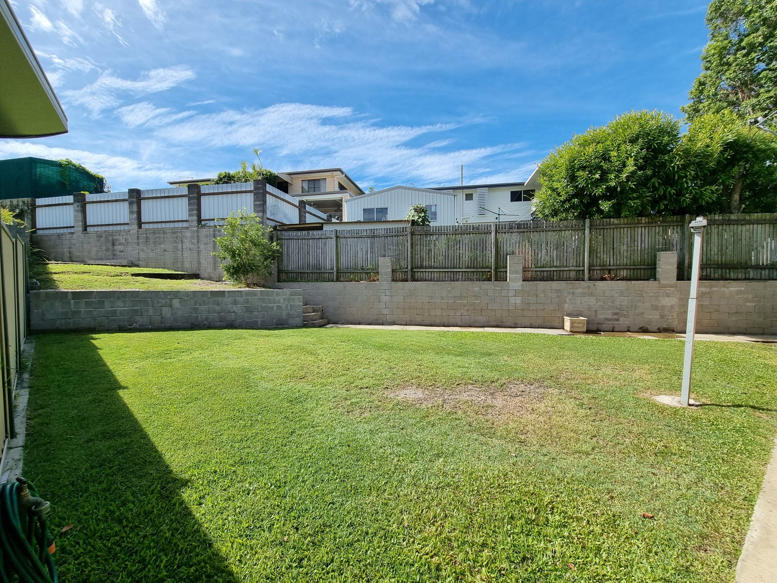 2/3 Fox Court TANNUM SANDS 14
