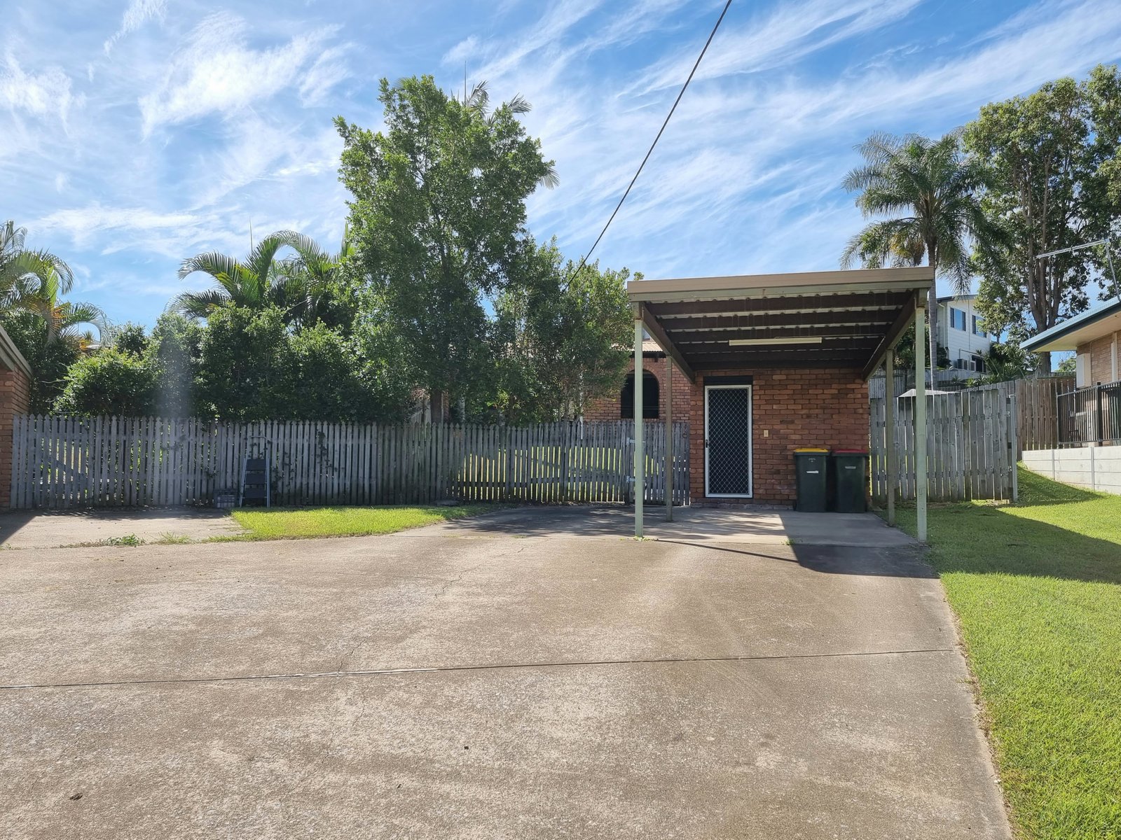 2/3 Fox Court TANNUM SANDS 20