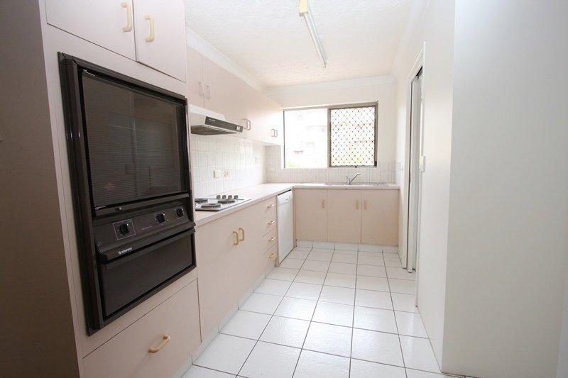 2/3 Garden Street SOUTHPORT 5