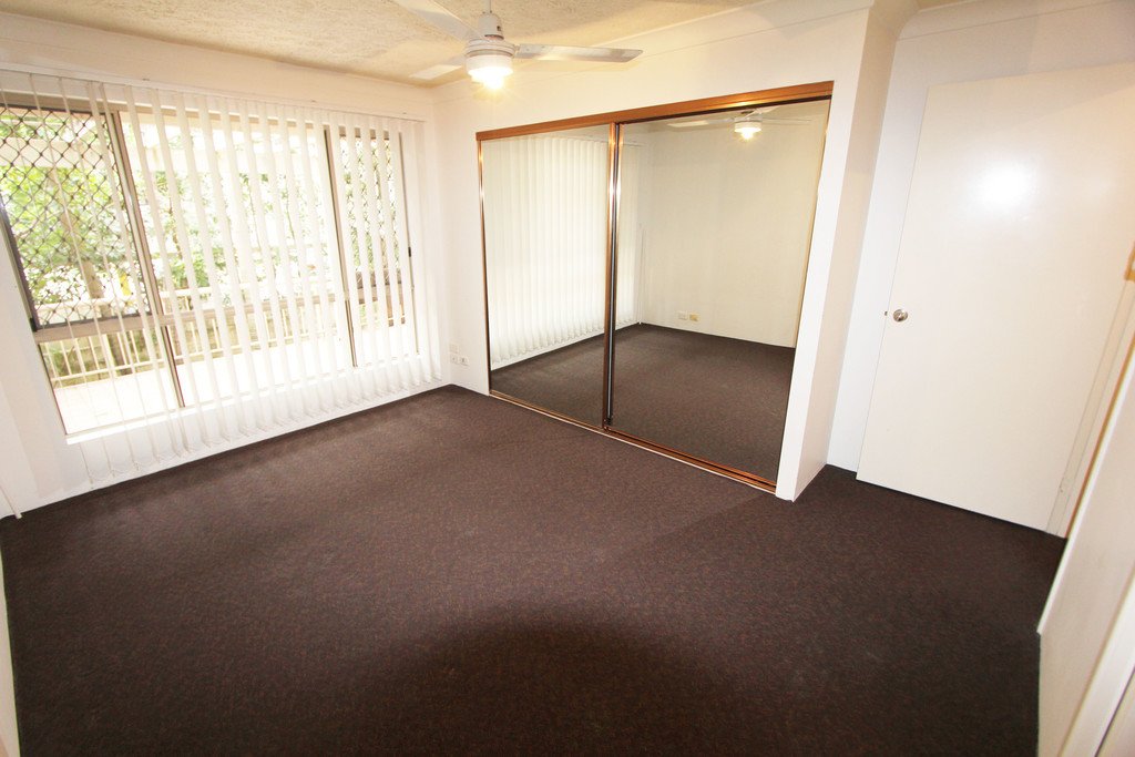 2/3 Garden Street SOUTHPORT 6