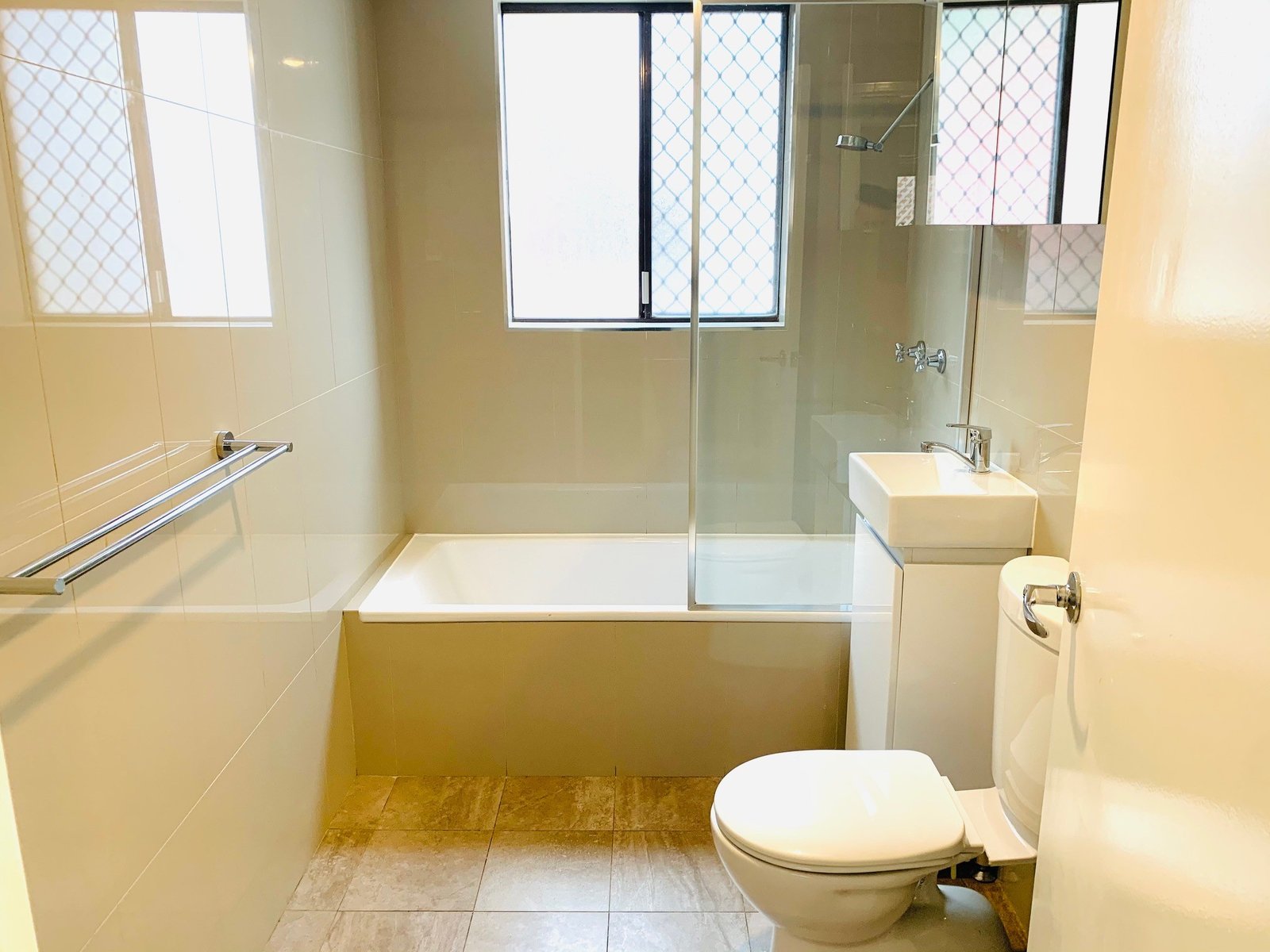 2/3 Gowrie Street RYDE 3