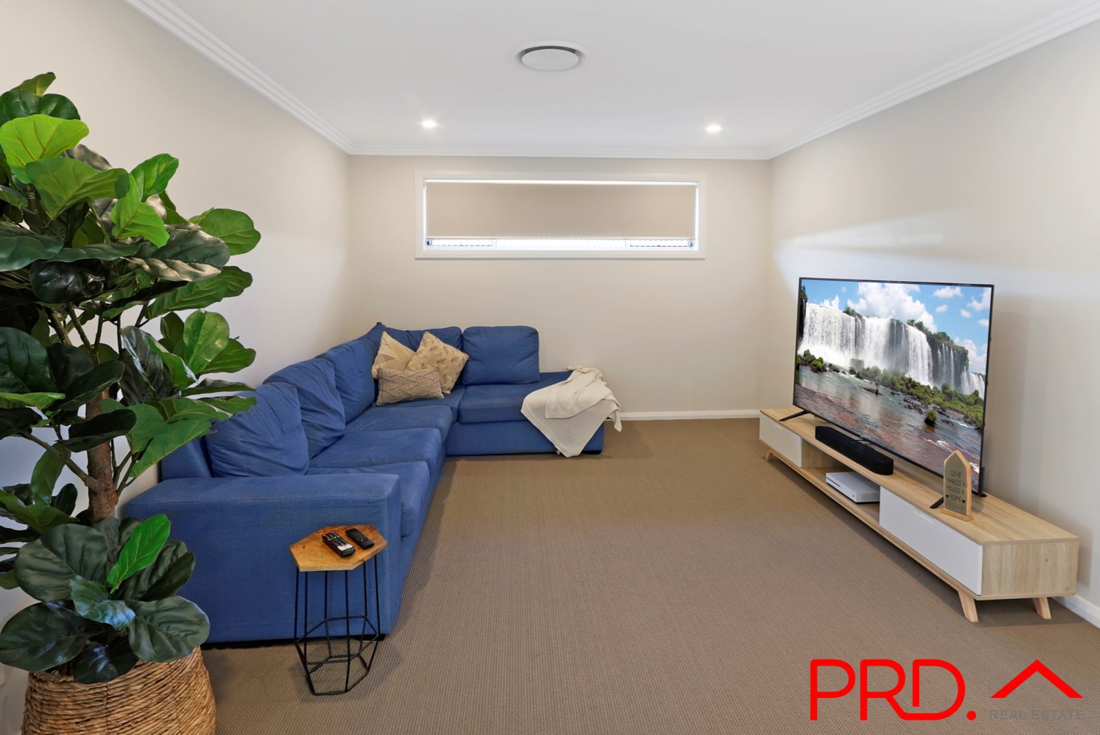 23 Grand Meadows Drive TAMWORTH 2