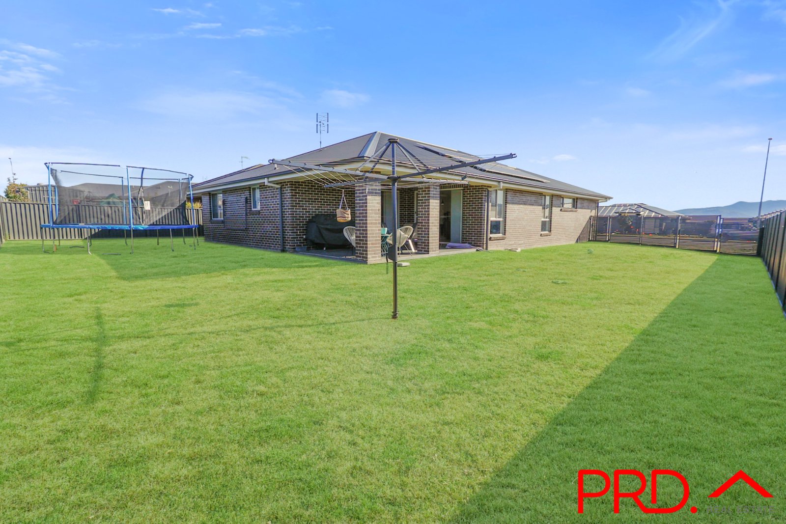 23 Grand Meadows Drive TAMWORTH 13