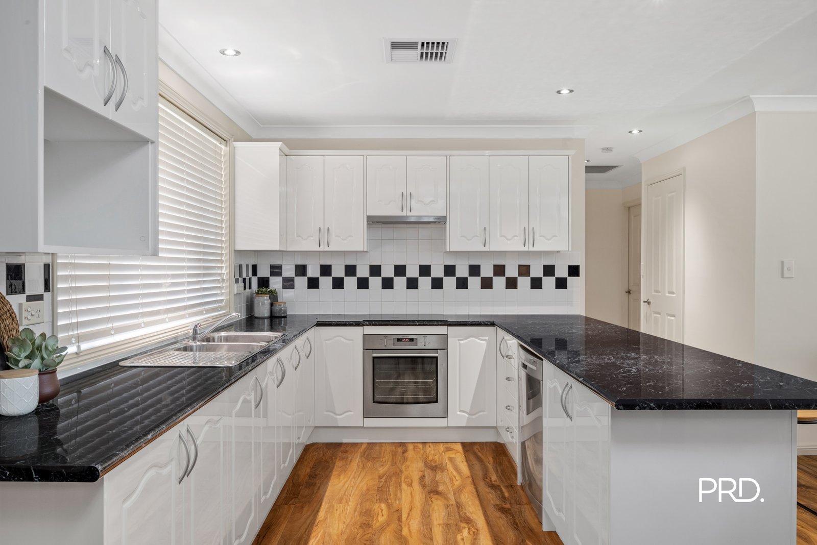 23 Greendale Road WALLACIA 2