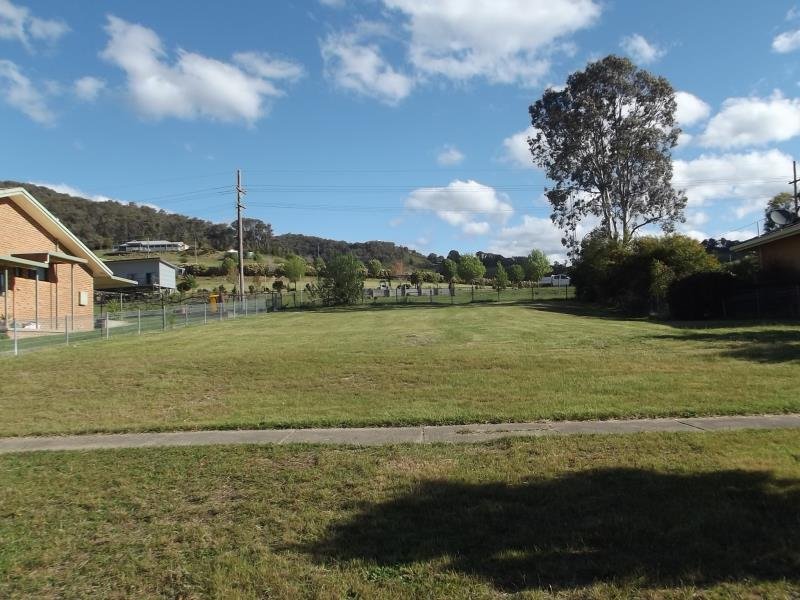 23 Groves Street TALBINGO 2