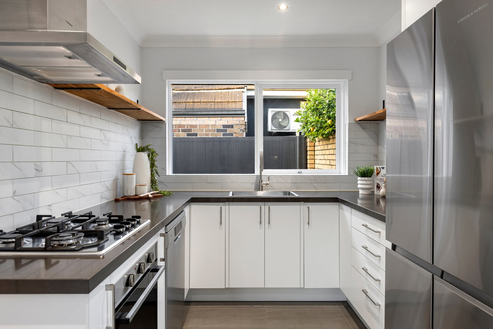 Gallery: 2/3 Guernsey Avenue